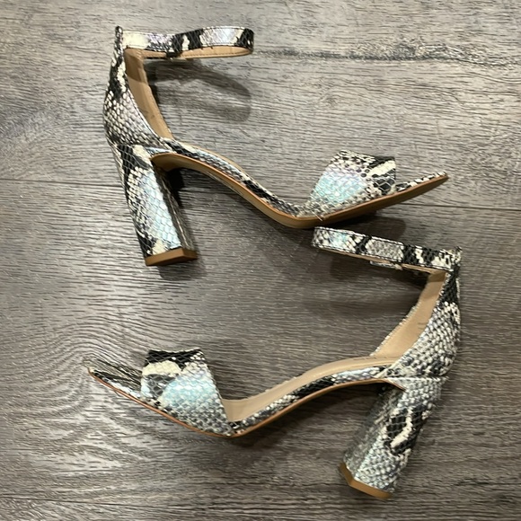 Aldo block heel sandals - Picture 2 of 11